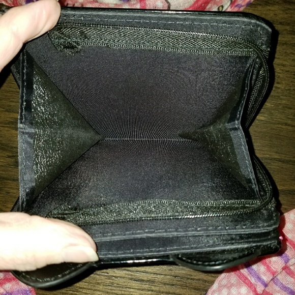 NWOT Hello Kitty Wallet - Picture 4 of 8